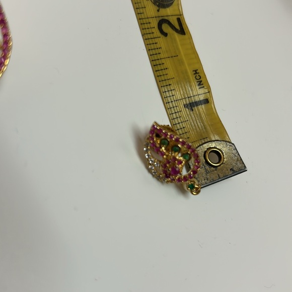 Indian jewlry Earrings and pendant set, gold pink green stone pearl. NWOT - Picture 8 of 8